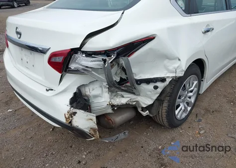 2018 Nissan Altima 2.5 S z USA, uszkodzony, nr VIN 1N4AL3AP2JC205558